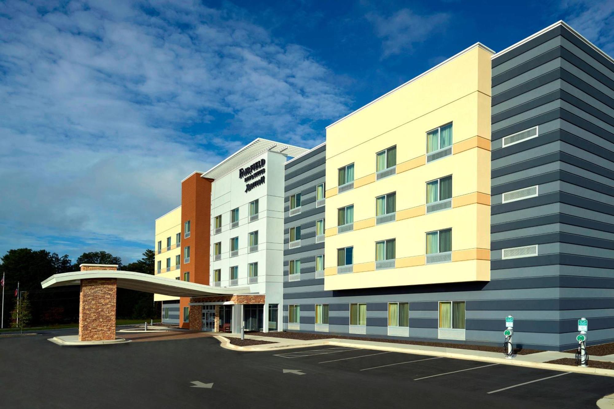 Fairfield Inn & Suites By Marriott Hendersonville Flat Rock Exterior foto